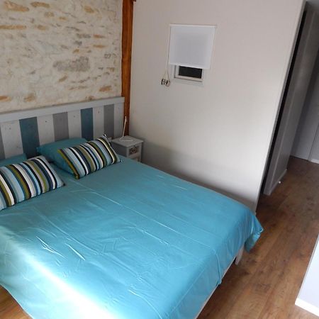 Chambre D'Hotes Le Massanous Laure-Minervois Room photo